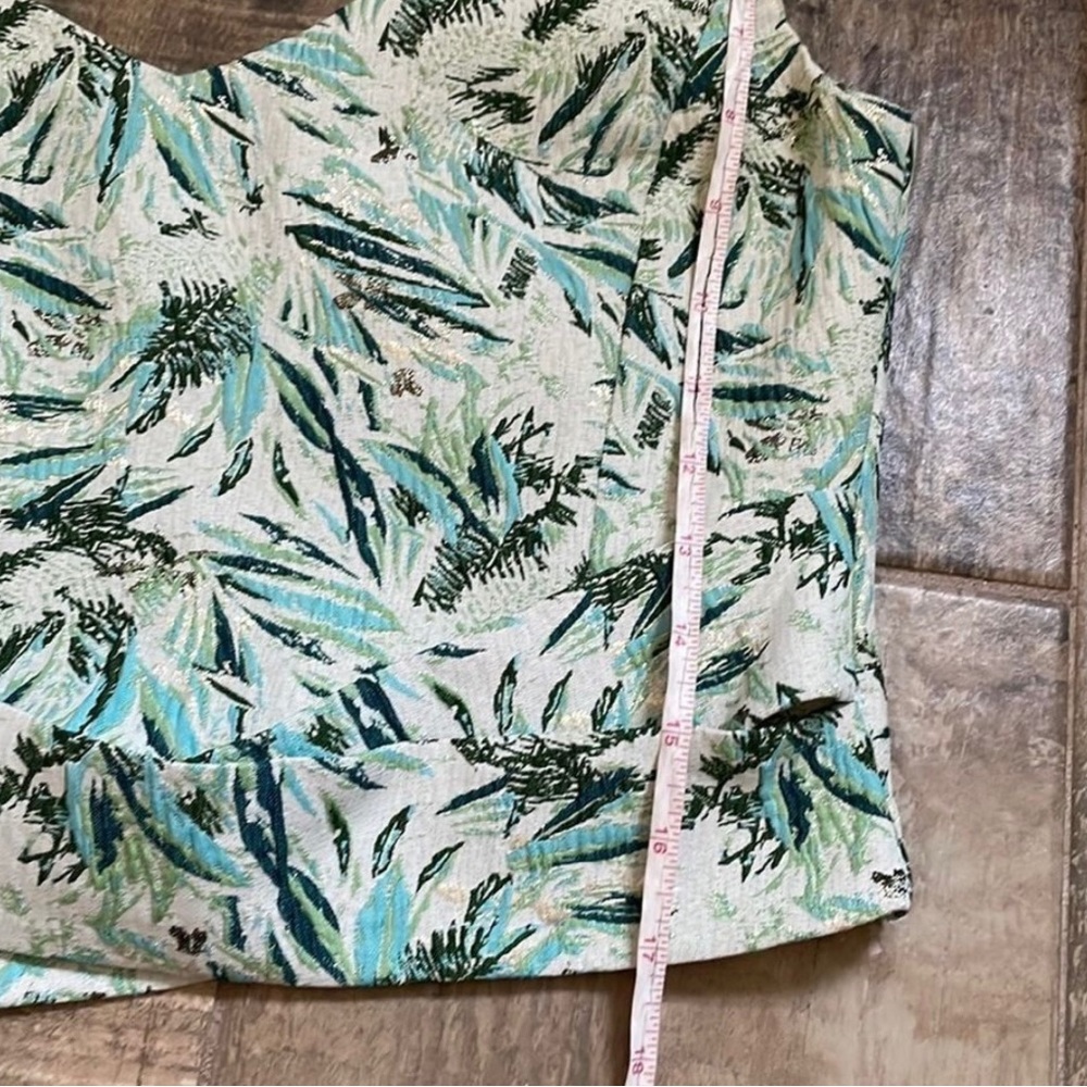 ZARA Green Sleeveless Faux Wrap Cropped Blouse size Small Metallic Zip Back Top - Picture 7 of 8